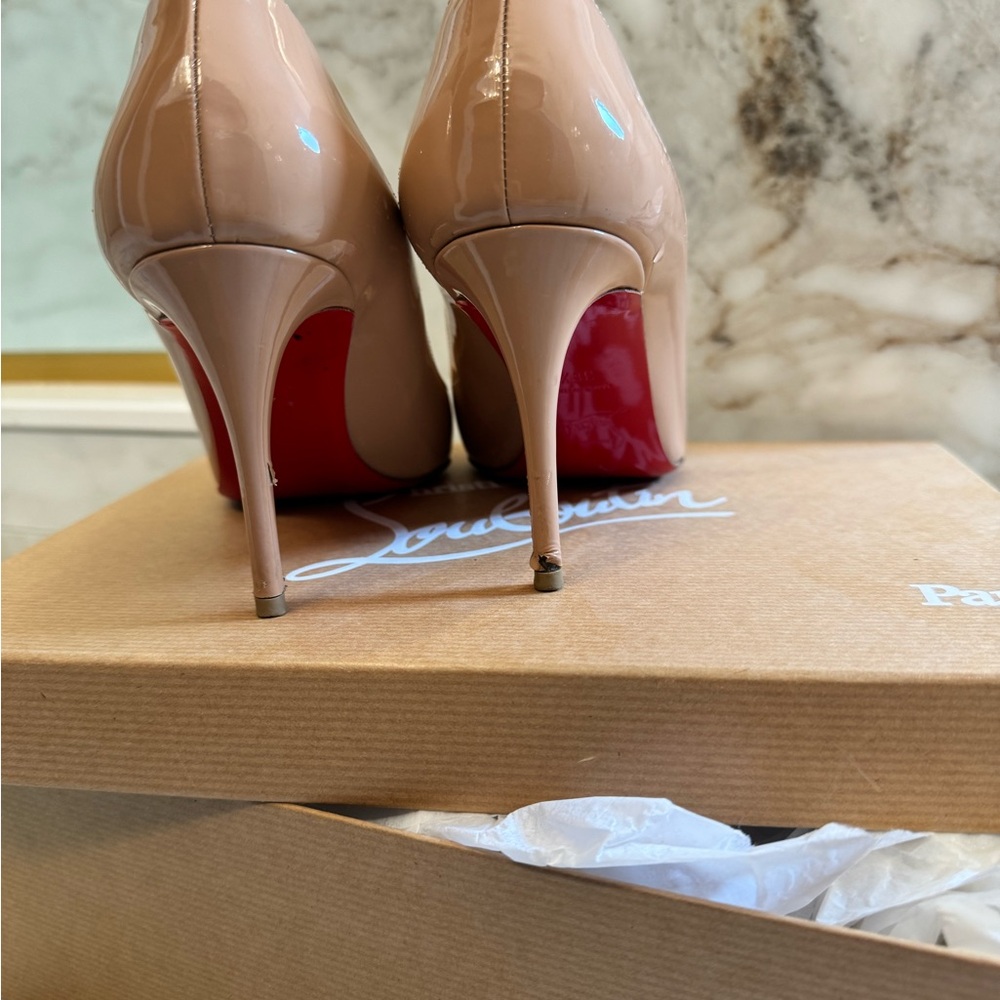 Christian Louboutin nude Patent Leather Heels